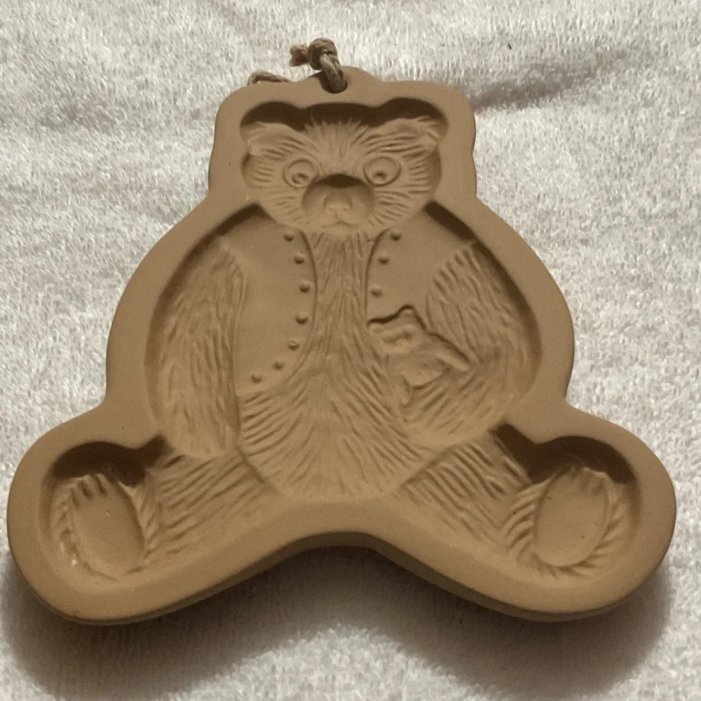 Brown Bear-Shaped Bakeware Mold
